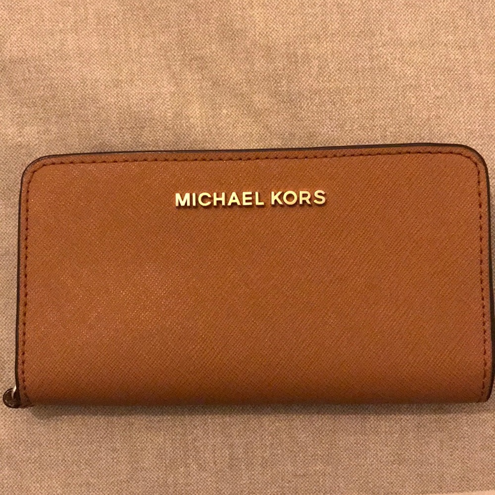 Michael Kors wristlet